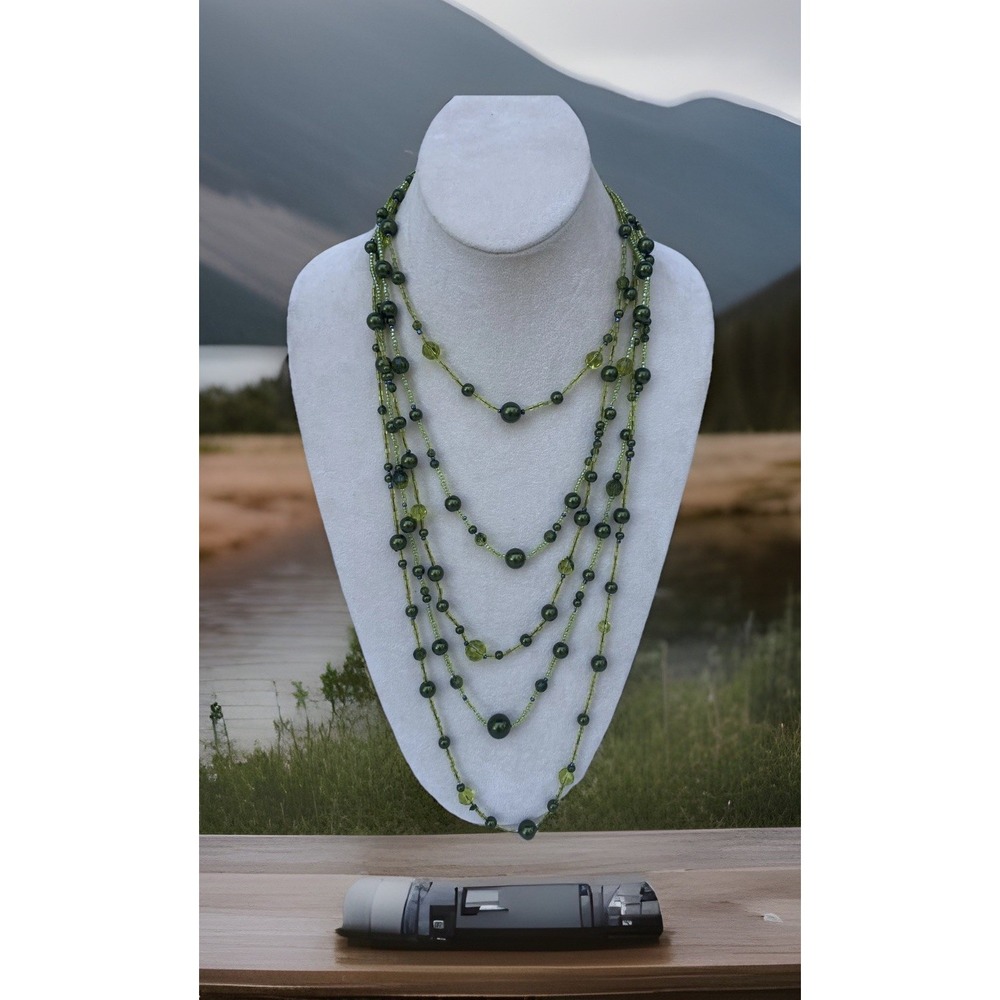 Necklace Extra Long Green beads multiple beads 33" beautiful chic retro jewerly
